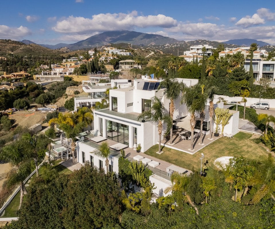 Contemporary villa in la Alquería with sea and mountain views