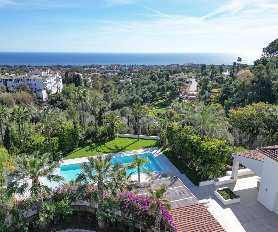 Maison spacieuse avec vue sur la mer et les montagnes à Marbella Est