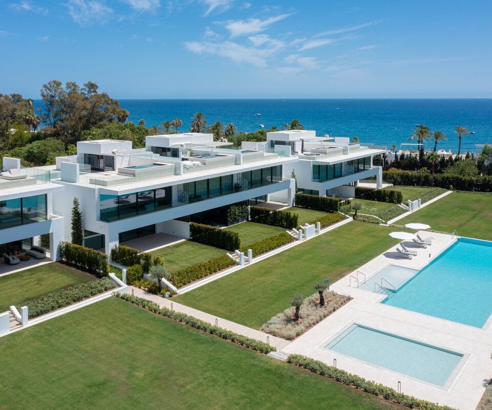 Magnificent modern villa on the famous Golden Mile