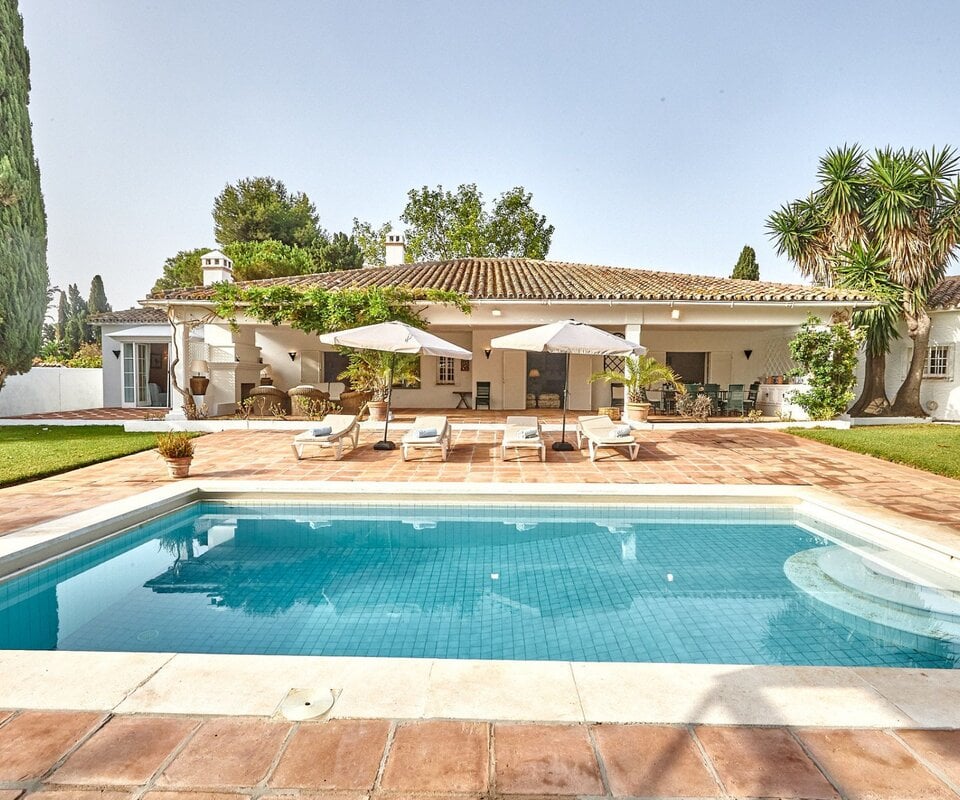 Excellent investment opportunity in Casasola, just five minutes walk to the beach